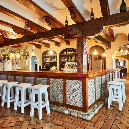 Restaurante Risco فندق 3*